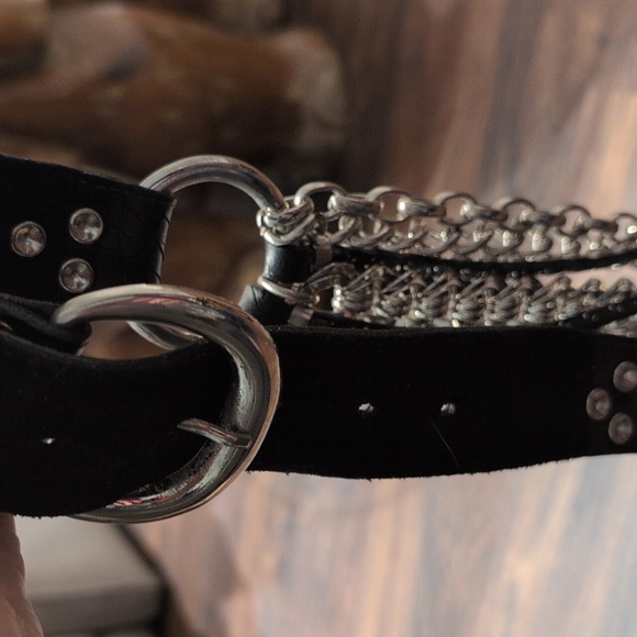 Black and Silver Women's Belt - Picture 3 of 3